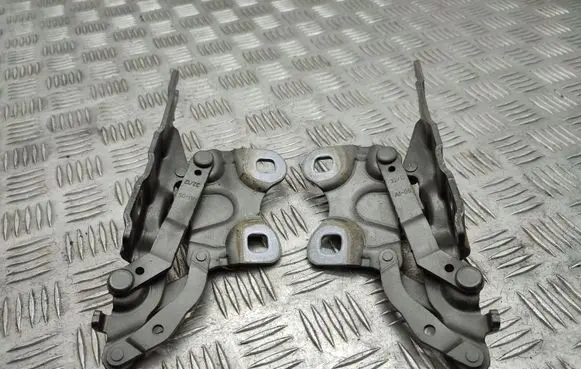 Mini Cooper Countryman R60 Engine bonnet/hood hinges 9801570 9801569