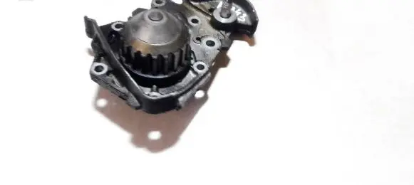 Renault Megane I Water pump 7700861636