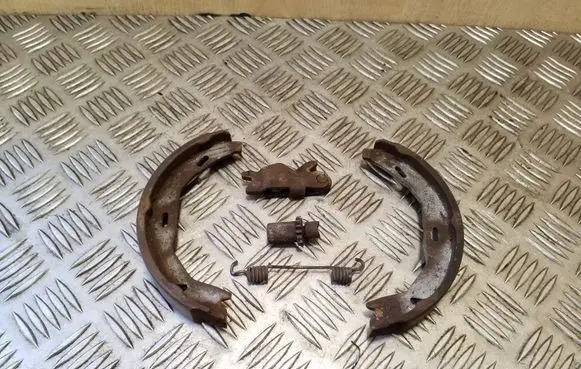 Mercedes-Benz C W204 Handbrake/parking brake pads 