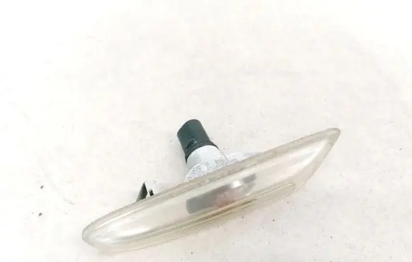 BMW 3 E46 Front fender indicator light 69113715 71657421
