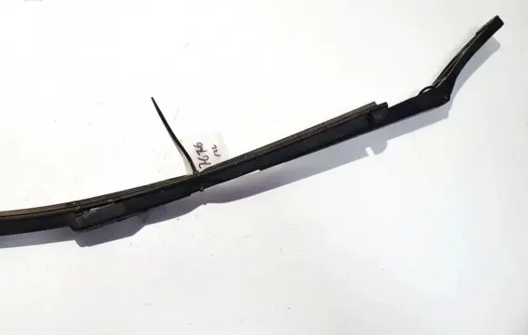 Front wiper blade arm
