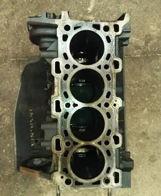 Renault Trafic II (X83) Engine block M9R760 M9RC760