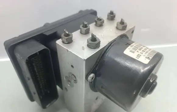 Mercedes-Benz C W203 ABS Pump A0365454032 10092515843 A0064310312