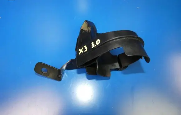 Jaguar XJ X351 ABS pump bracket AW939180