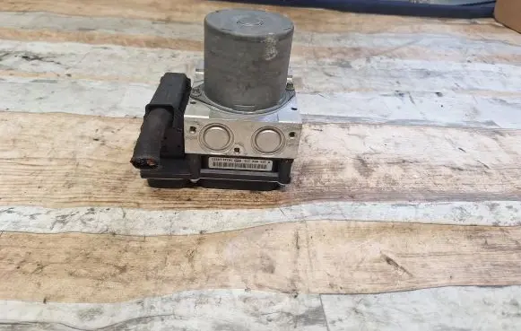 BMW 5 E60 E61 ABS Pump 6769705 6769703
