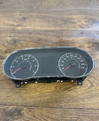 Speedometer (instrument cluster)