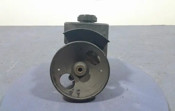 Volvo S80 Power steering pump 9139565