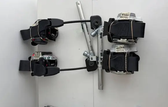 Seat Arona Set of seat belts 6F0857706M 60857705M 6F0857805K