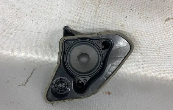 BMW X3 G01 Parcel shelf speaker 9837731
