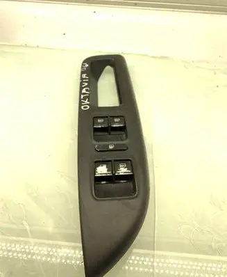 Skoda Octavia Mk2 (1Z) Electric window control switch 1Z2867172