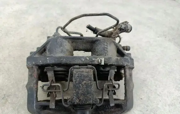 Audi A8 S8 D2 4D Front brake caliper LUCAS