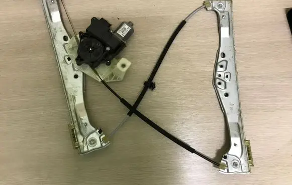 Citroen C4 Cactus Front door window regulator with motor 9827189180