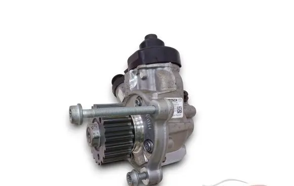 Audi A6 S6 C7 4G Fuel injection high pressure pump 04L130755D 0445010537