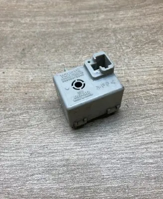 Toyota Prius (XW20) Other relay 8665220010 0689003540