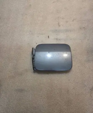 Audi A8 S8 D2 4D Fuel tank cap 