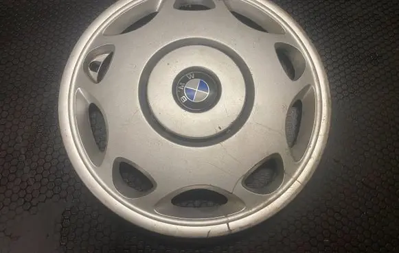 BMW 3 E36 R15 wheel hub/cap/trim 36131180104