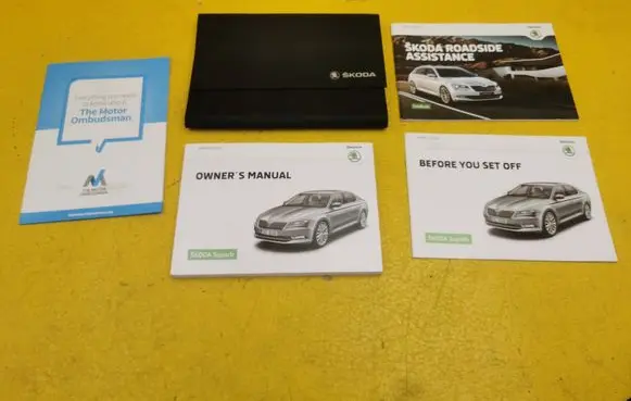 Skoda Superb B8 (3V) Owners service history hand book 