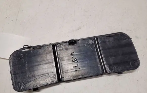 Volkswagen Polo III 6N 6N2 6NF Front bumper lower grill