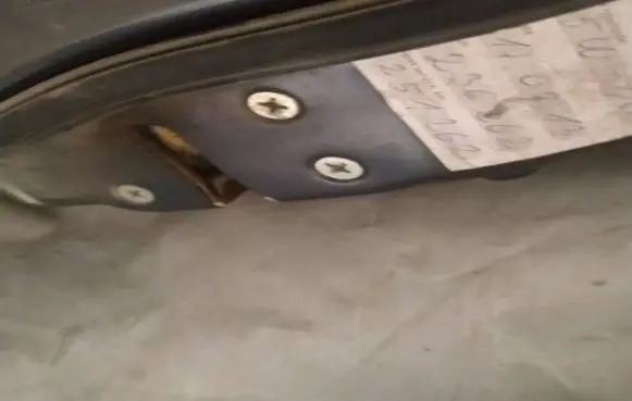 Honda FR-V Front door lock