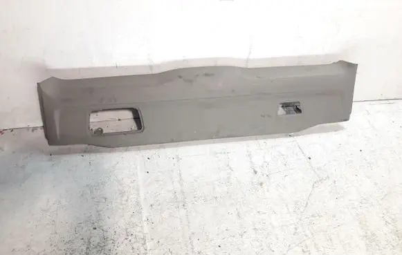 Volvo XC90 Tailgate trim 10158