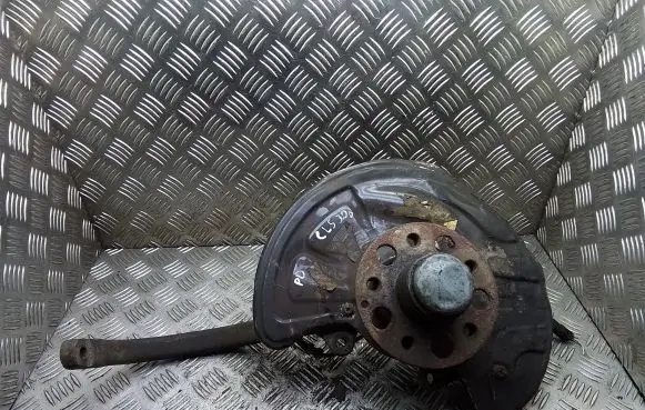 Mercedes-Benz CLS C219 Front wheel hub