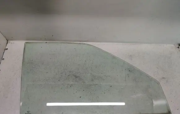 Ford Maverick Front door window glass four-door