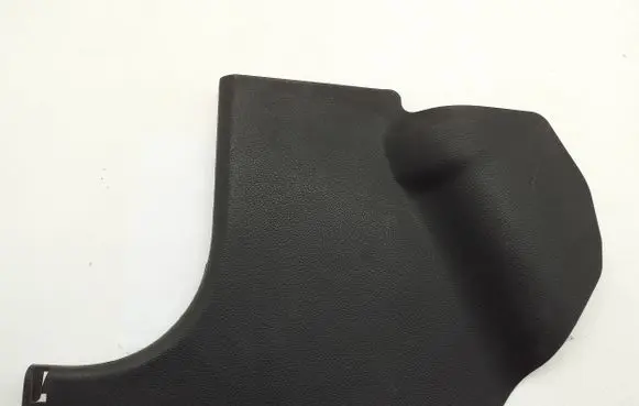Foot area side trim