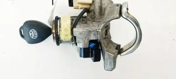 Toyota Avensis T270 Ignition lock 