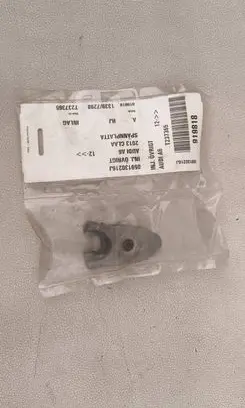 Audi A6 S6 C7 4G Fuel Injector clamp holder 059130216J