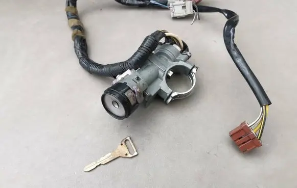 Honda Prelude Ignition lock SM5-72