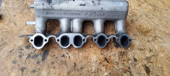 Volkswagen Transporter - Caravelle T4 Intake manifold 074129713K