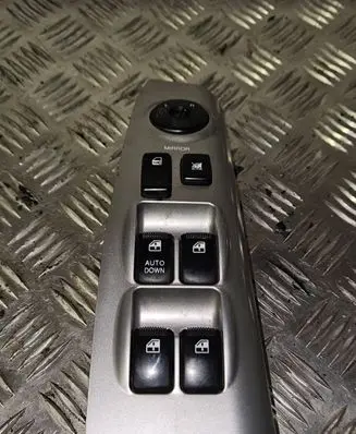 KIA Sportage Electric window control switch 93570