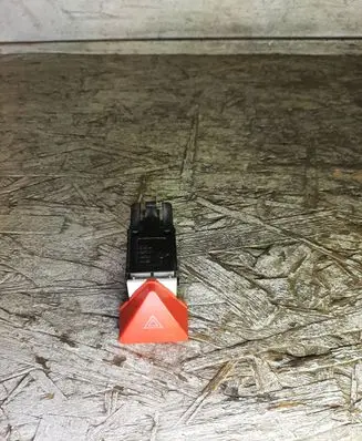 Volkswagen Caddy Hazard light switch 1T0953509