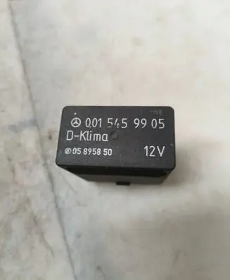 Mercedes-Benz E W124 Other relay 0015459905 05895850