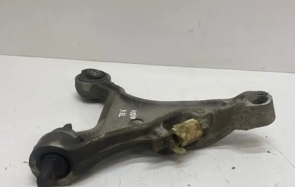Volvo V70 Front lower control arm/wishbone 66200121