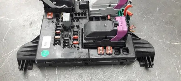 Opel Insignia A Comfort/convenience module 13277318