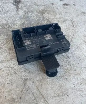 Audi A4 S4 B9 Door control unit/module 8w0959593h