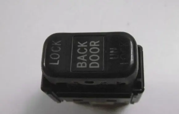 Toyota Corolla E110 Central locking switch button 357-2b94