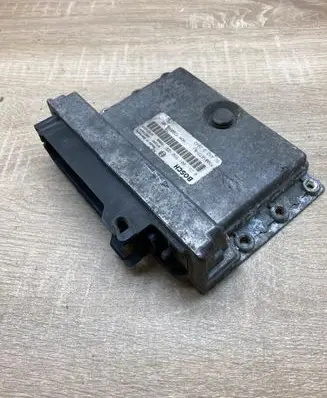 Renault Espace III Engine control unit/module ECU 7700868305 0281001590