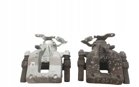 Toyota Avensis T270 Front brake caliper