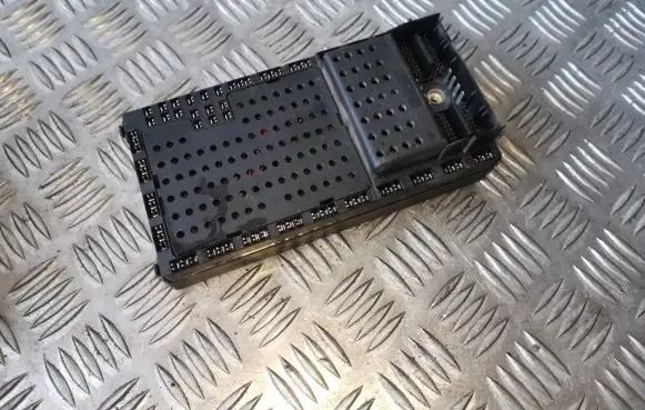 Volvo S80 Fuse module 9452772 9452773 00W095