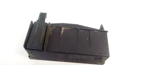 Opel Zafira A Fuse box cover 09131668