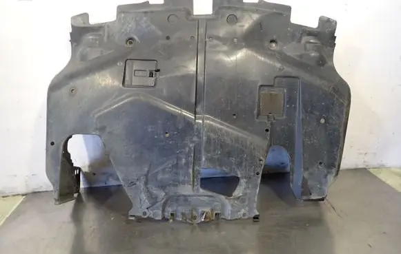 Subaru Impreza III Engine splash shield/under tray