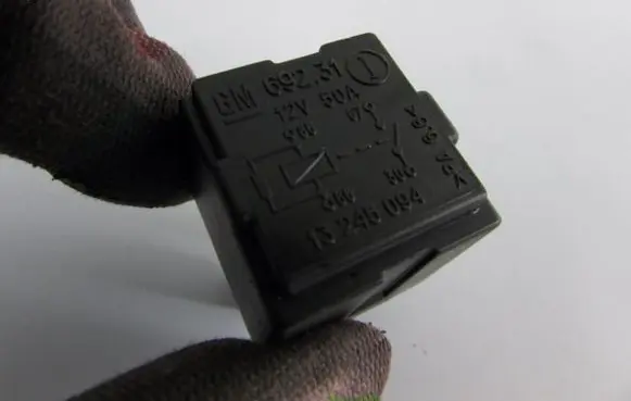 Opel Insignia A Other relay 13245094