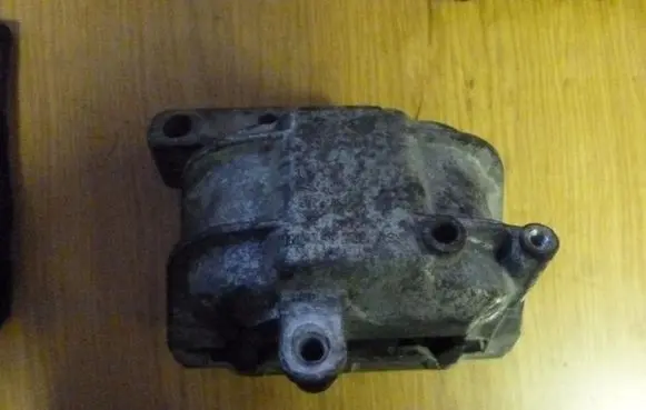 Skoda Octavia Mk2 (1Z) Engine mount bracket 1K0199262AS VD939