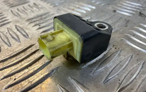 Subaru Forester SH Airbag deployment crash/impact sensor 98231FG000 76169FWRB