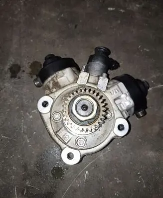 Jeep Grand Cherokee Fuel injection high pressure pump 35022143F