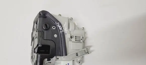 Porsche Macan (95B) Rear door lock 8K0839015F