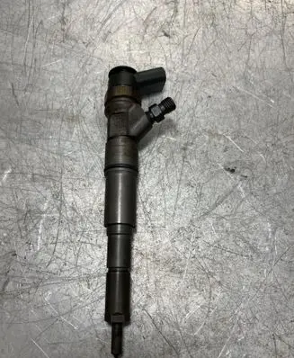 BMW 5 E60 E61 Fuel injector 0445110212