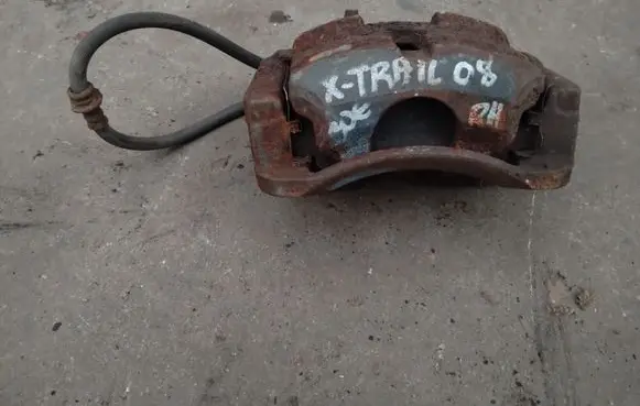 Nissan X-Trail T31 Front brake caliper